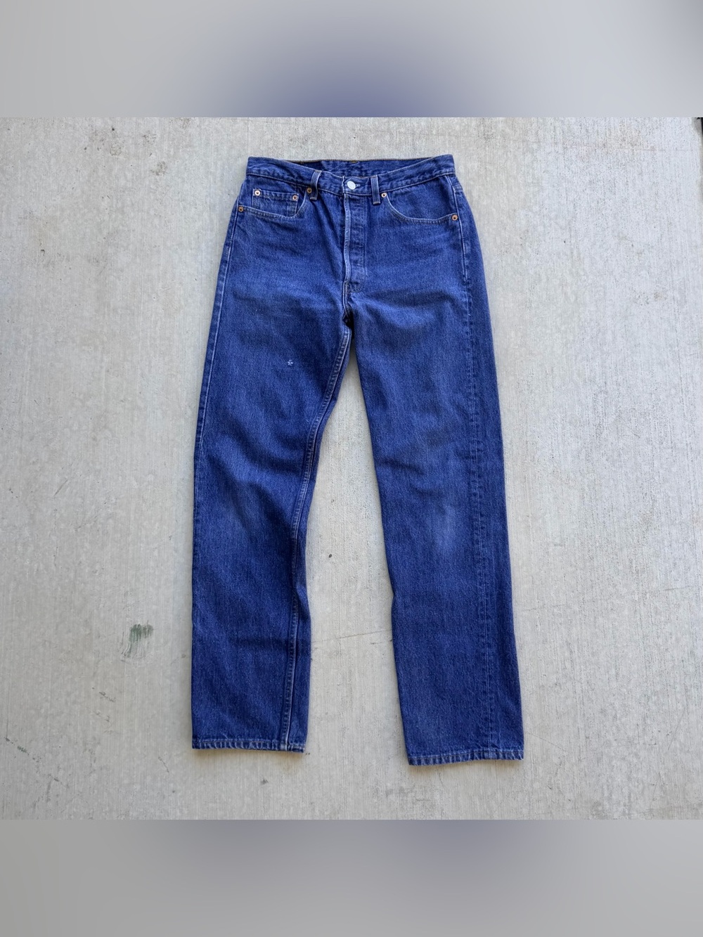 Vintage Levi’s 501 Jeans Made In USA 90s 30x32 Button Fly